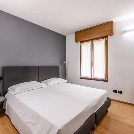 Emilia 6 Apartmán Modena