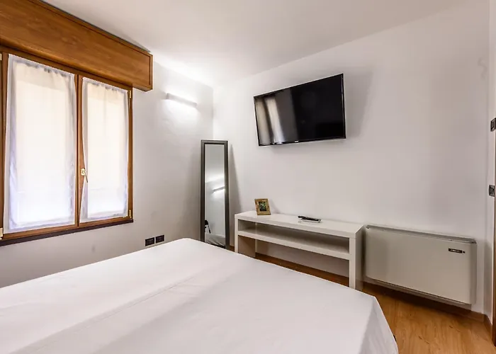 アパート Emilia 6