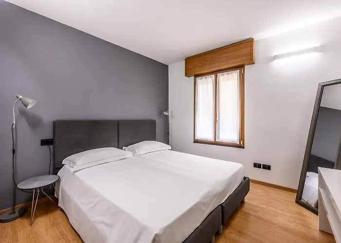 Emilia 6 アパート モデナ